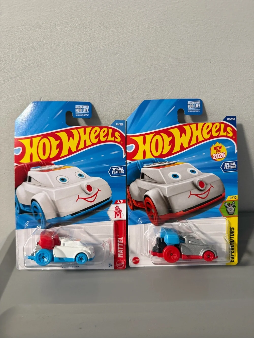Hot Wheels Kids Toy Car - White with Blue & Red Accents Quick Chat 🔥